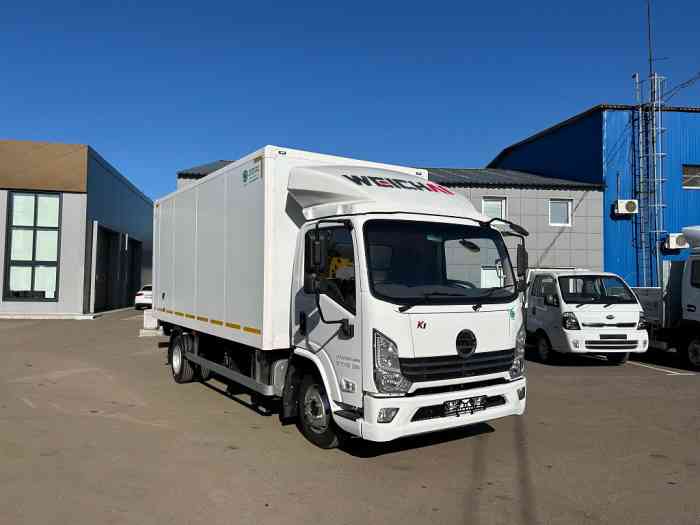 грузовик Daewoo с краном
