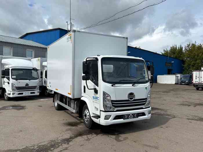 грузовик Daewoo с краном