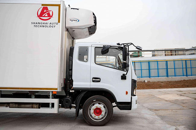 DONGFENG C120L Рефрижератор SAT LAMBO с автономным S750