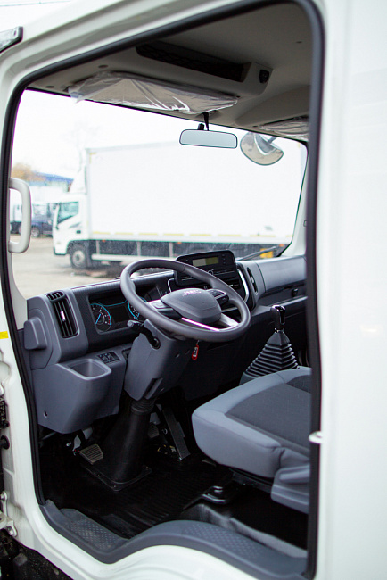 AMBERTRUCK Джи Эм (JM) 93M Изотермический с гидробортом