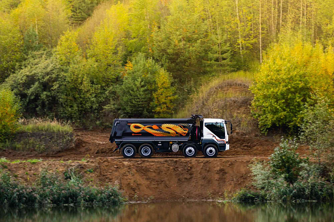 DAEWOO NOVUS 8x4