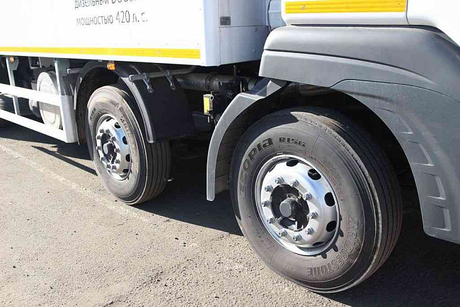 DAEWOO NOVUS 8x4