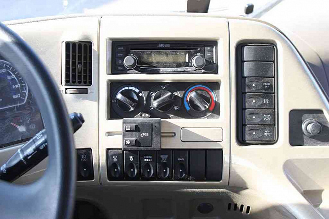 DAEWOO NOVUS 8x4