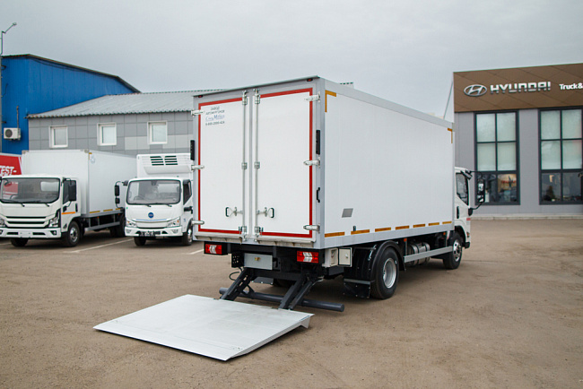 AMBERTRUCK Джи Эм (JM) 93M Рефрижератор с гидробортом