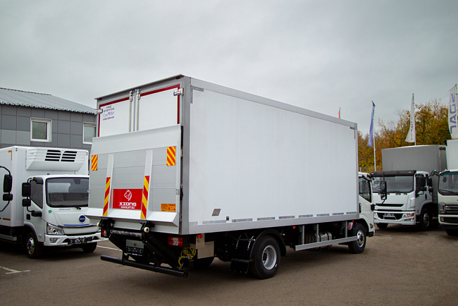 AMBERTRUCK Джи Эм (JM) 93M Изотермический с гидробортом
