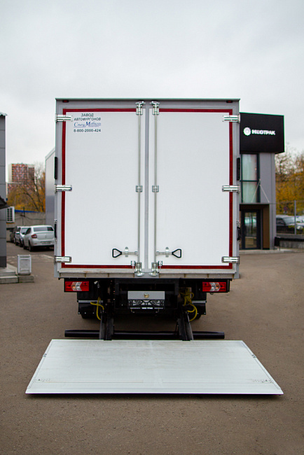 AMBERTRUCK Джи Эм (JM) 93M Изотермический с гидробортом